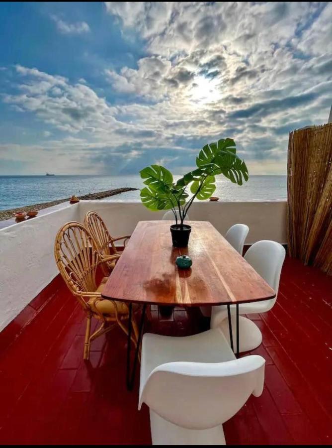 Beach Front Apartment Gibraltar Exterior photo